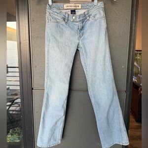 Low Rise Capri Jeans - TRENDY